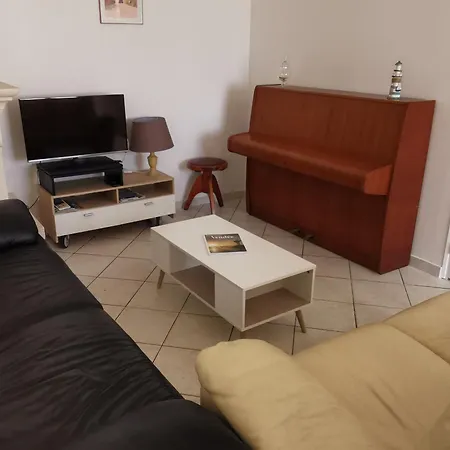 Maison Renovee Proche Et Foret, Ideale Pour 6 Personnes - Fr-1-194-351