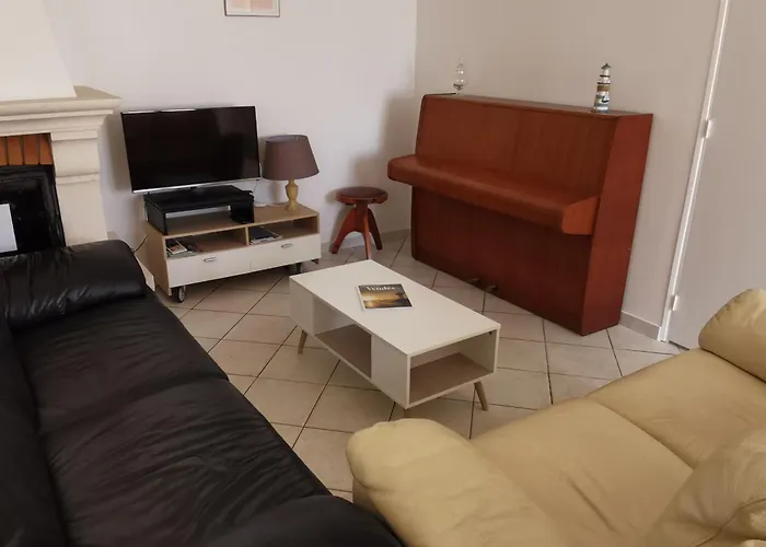 Maison Renovee Proche Et Foret, Ideale Pour 6 Personnes - Fr-1-194-351